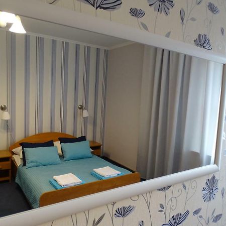 Hotel Piemont Pabianice Esterno foto