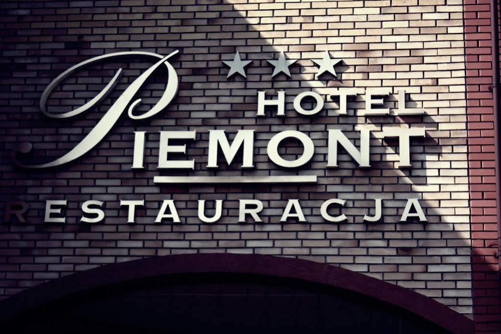 Hotel Piemont Pabianice Esterno foto
